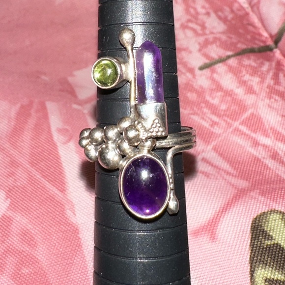 Vintage 925 Sterling Silver Biomorphic Amethyst Peridot Gemstone Ring. - Picture 3 of 9